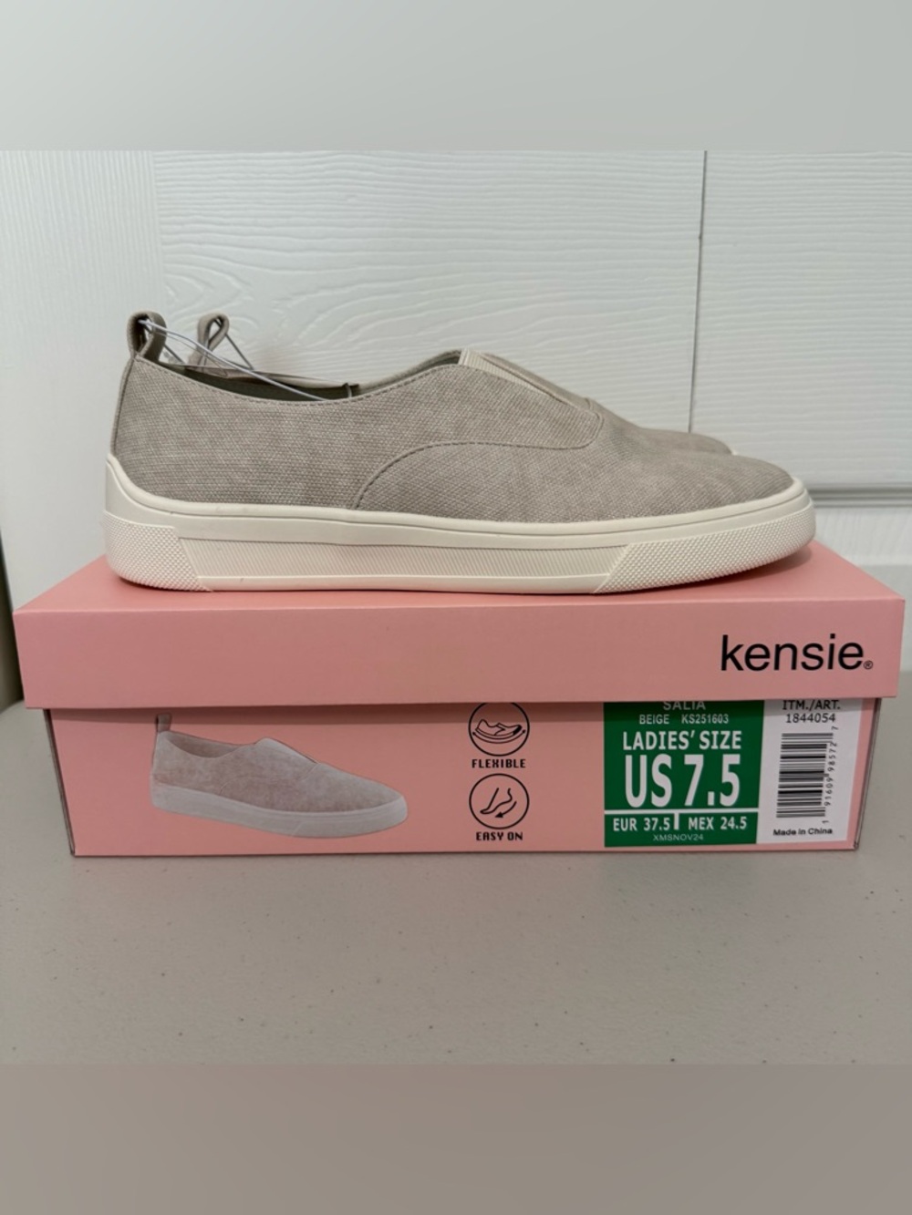 Kensie Salia Beige Ladies Size Canvas Slip-on Shoe Size 7.5